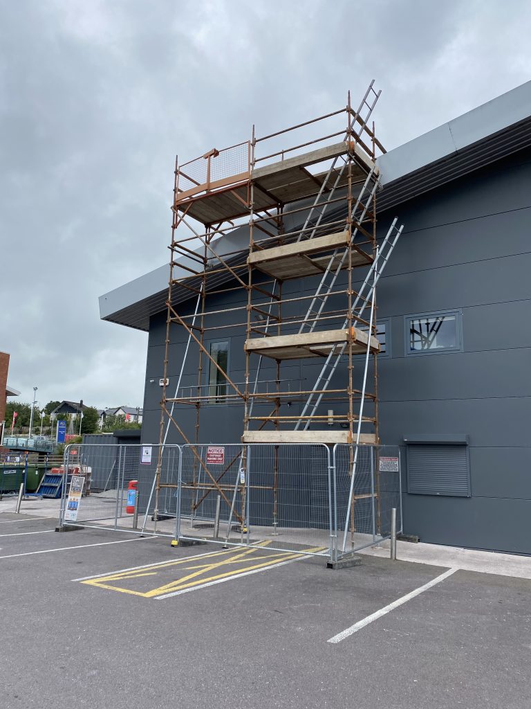 Scaffold tower for solar Limerick